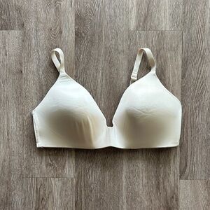 SKIMS Wireless Form T-Shirt Demi Bra Sand 42C